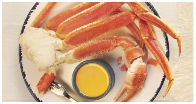 Red Lobster’s Snow Crab Legs (1/2 pound) are a delicious seafood treat.