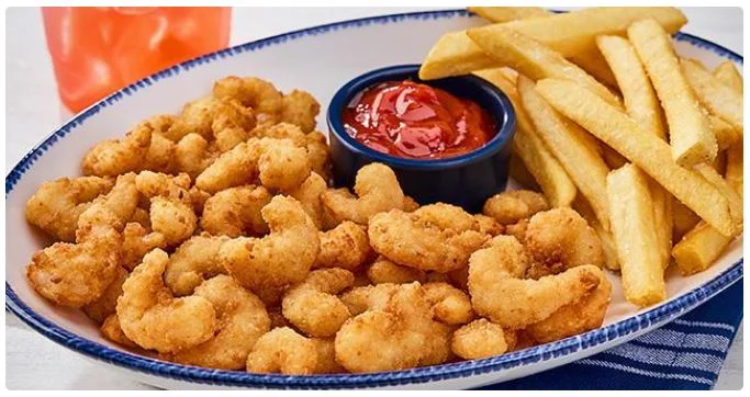 Red Lobster’s Popcorn Shrimp is back on the menu, and it’s super yummy!