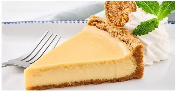 Red Lobster’s Key Lime Pie is a tangy and creamy dessert made with real Key Lime juice for an authentic flavour.